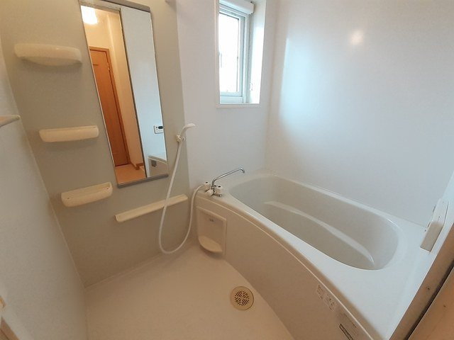 メゾン・ド・カンパニュの浴室|日々の暮らしに欠かせないお風呂です