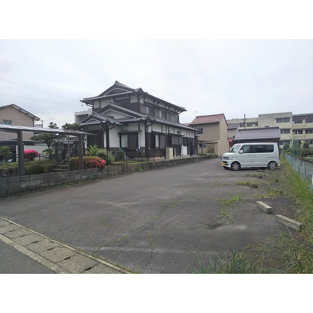 各務原市那加前洞新町１丁目の駐車場の外観