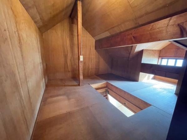 【内装】 | 刈谷町１丁目中古　建物44坪　牛久駅14分　 | 屋根裏部屋　季節物などの収納に