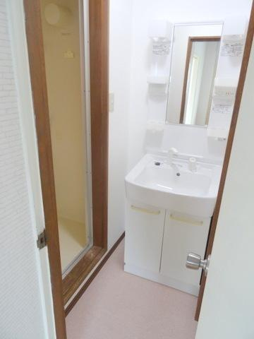 東江ハイツの洗面所|★洗面所への扉★