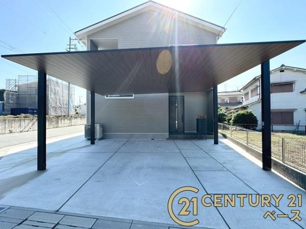 大和郡山市九条町　一戸建の駐車場|■現地撮影写真■駐車スペース４台分完備！