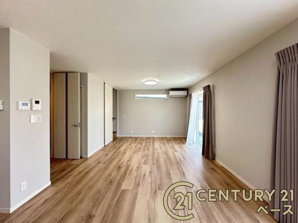 大和郡山市九条町　一戸建の居間・リビング