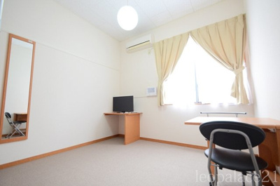 【その他】 | レオパレスフローラ | 一階はフローリング仕様