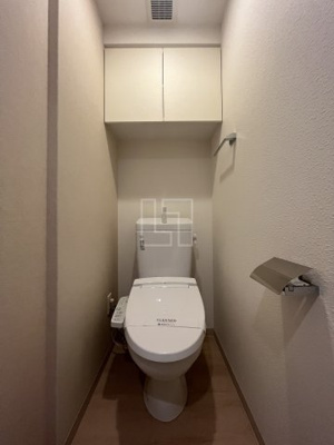 【トイレ】 | コンフォリア心斎橋EAST | コンフォリア心斎橋EAST　温水洗浄便座