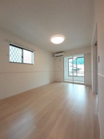 シンフォニーⅣの居間・リビング