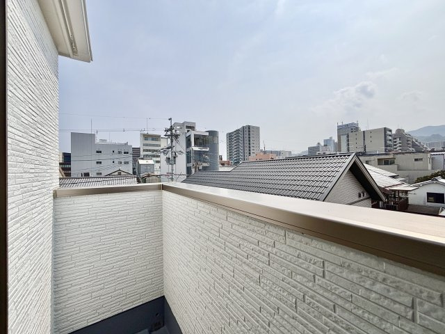 大津市長等３丁目　1期　2号棟のバルコニー