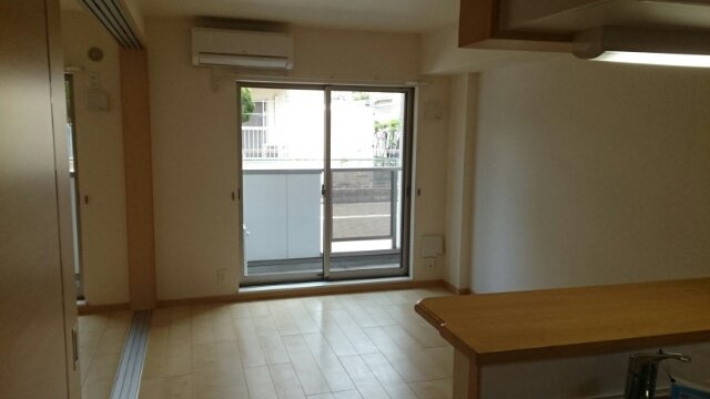 リヴェール栄谷の居間・リビング