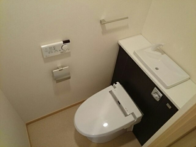 リヴェール栄谷のトイレ