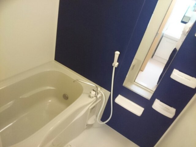 ランプロン　アヤ　Ⅰの浴室