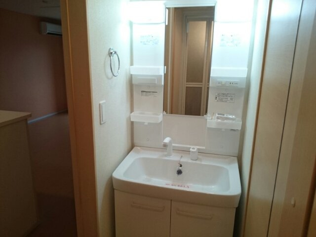 ランプロン　アヤ　Ⅰの洗面所