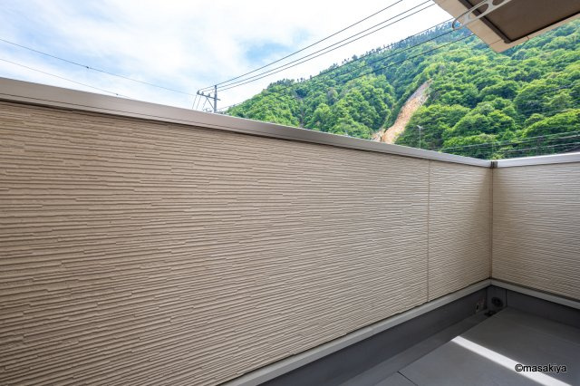 ガーデンハウス朝日山　Fのバルコニー