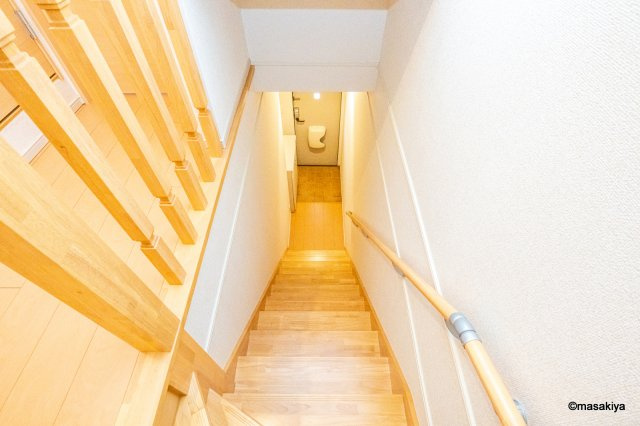 ガーデンハウス朝日山　Fの玄関