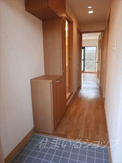 広島市安佐北区深川６丁目の賃貸マンションの玄関