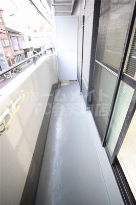 【バルコニー】 | サンファミリー港晴 | バルコニーからの眺めを楽しみながら食事をしませんか