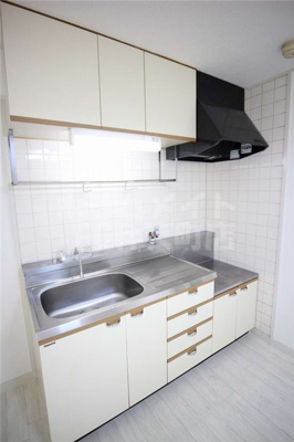 【キッチン】 | サンファミリー港晴 | キッチンです