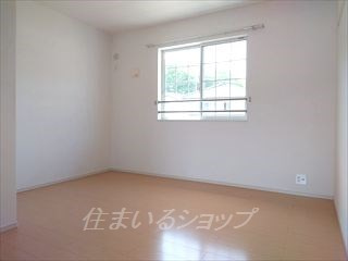 広島市安佐北区亀山７丁目のアパートの寝室