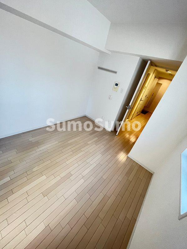 プレサンス三宮東アルバーナの居間・リビング