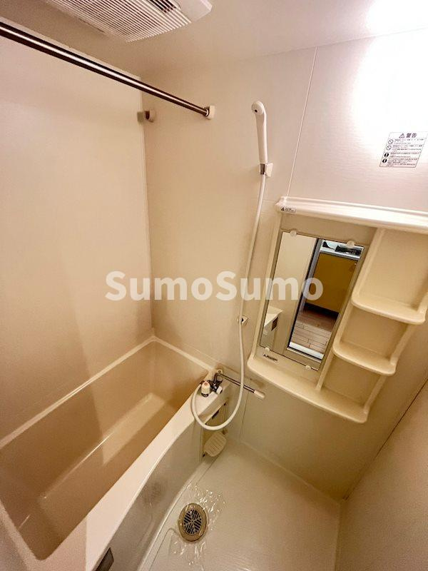 プレサンス三宮東アルバーナの浴室