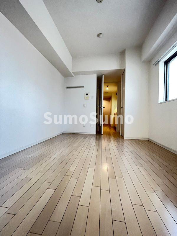 プレサンス三宮東アルバーナの居間・リビング