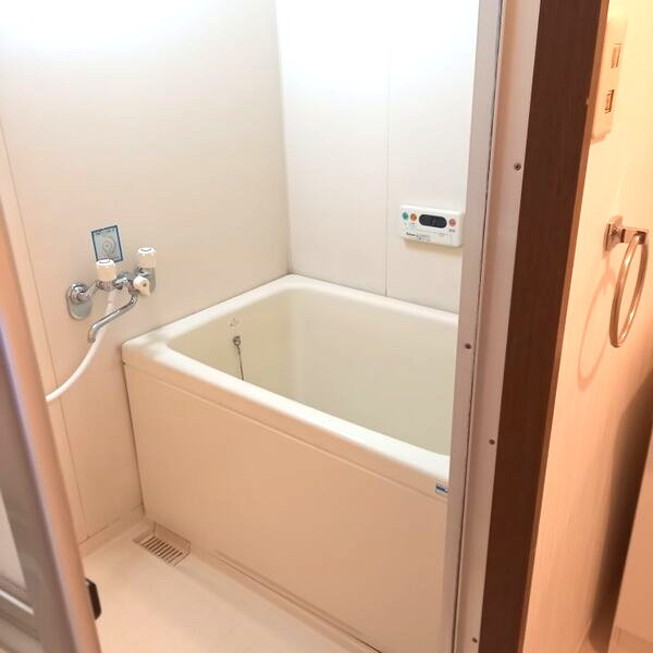 ヴァンテアン西山の浴室