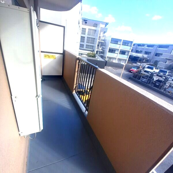 ヴァンテアン西山のバルコニー