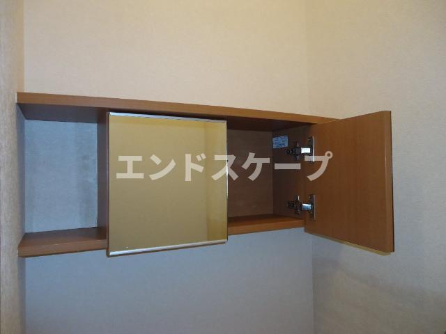 Ｉ’sベルポートの収納|トイレ収納
高崎、前橋のお部屋探しはエンドスケープまで！お客様の理想お聞かせ下さい♪