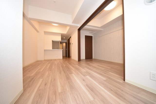 プレサンス阿波座駅前