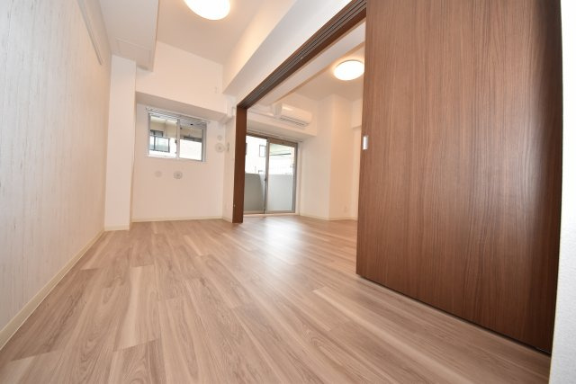 プレサンス阿波座駅前の寝室