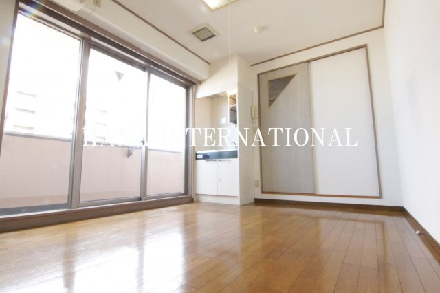 ジャネットビルの居間・リビング