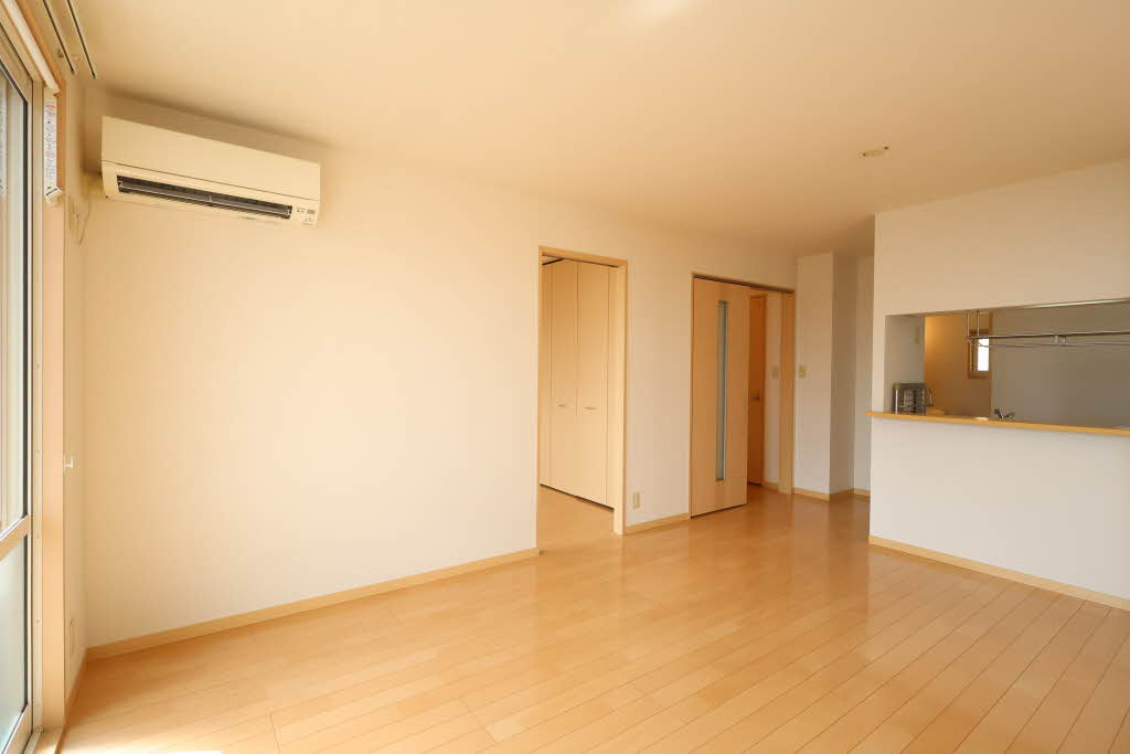 サンハイツS U棟の居間・リビング