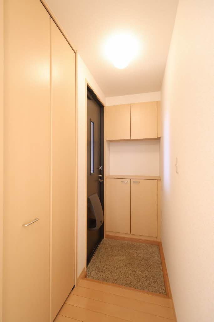 サンハイツS U棟の玄関