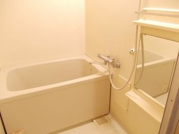 【浴室】 | ビューハイツ横尾 | コンパクトで使いやすいお風呂です