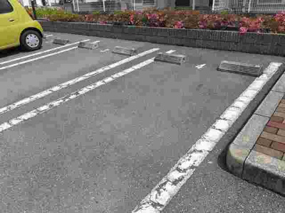 【駐車場】 | サニーパレスＡ | 駐車場があるので、車を買う予定の方も安心です