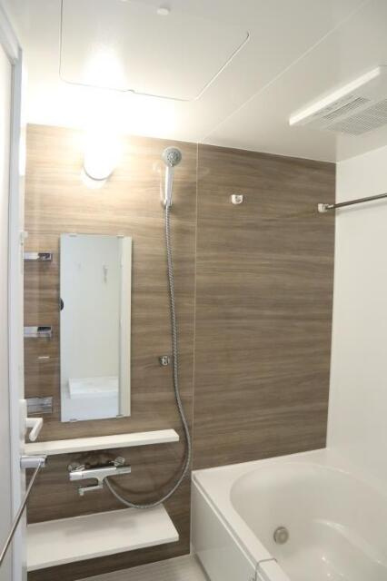 グランデールリーリエの浴室