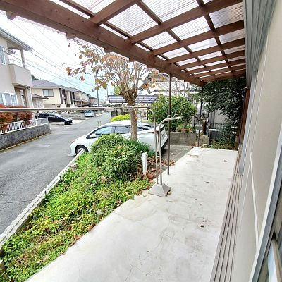 仁田貸家のバルコニー