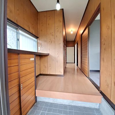 仁田貸家の玄関