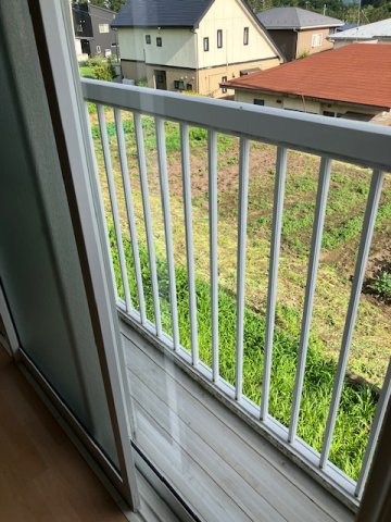 サンローゼ赤坂のバルコニー|お天気がいいと洗濯物が干せます！南向きのベランダです！