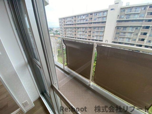 市川グリーンハイツB棟のバルコニー