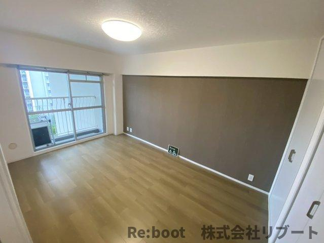 市川グリーンハイツB棟の洋室