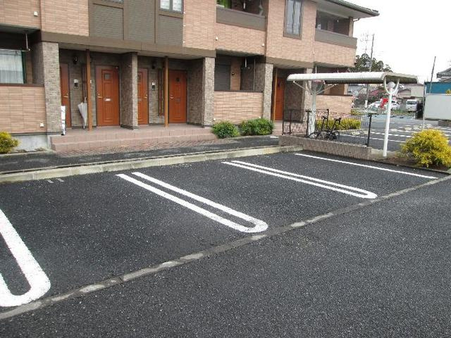 フォレストⅥの駐車場