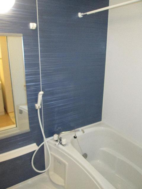 フォレストⅥの浴室