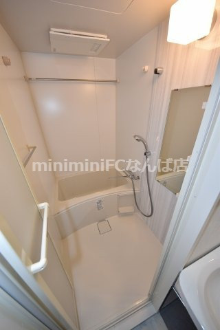 エスレジデンス西長堀の浴室