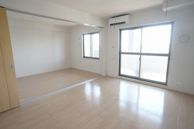 カシリ・エスポワールの居間・リビング