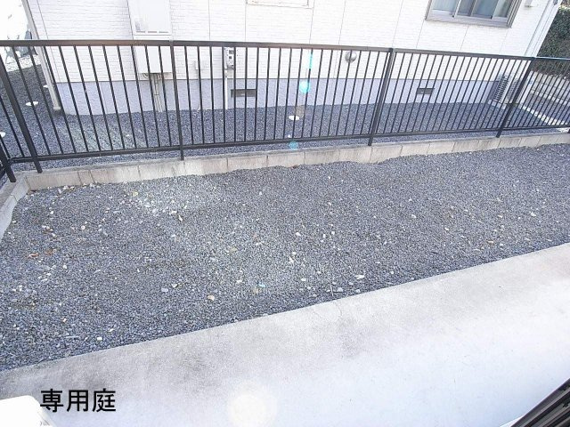 ウイングタウンの庭