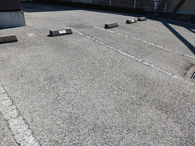 東ハイツ３の駐車場