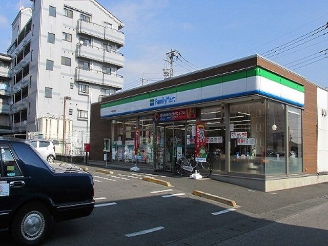 東ハイツ３の周辺|ファミリーマー宇都宮今泉新町店まで400m