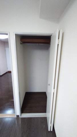 協栄マンションOYAMAの収納|洋室収納※同間取りの701号室の写真です