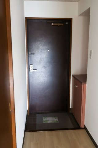 トーヨーハイツの玄関