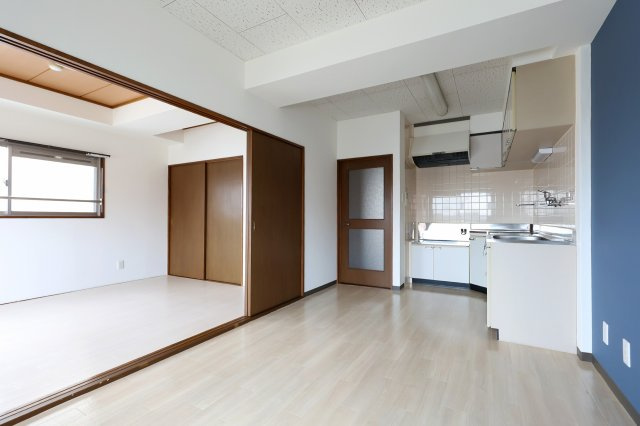 トーヨーハイツの居間・リビング|8.5帖　LDK