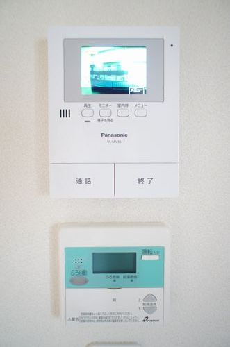 アセーボのセキュリティ|モニター付きインターホンと給湯パネル
